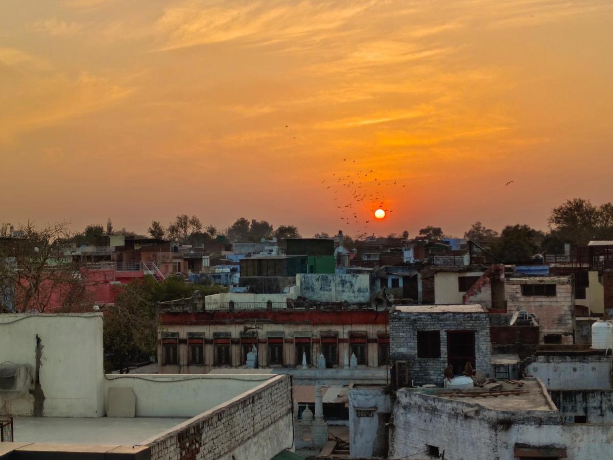 Hotel India Inn Walking Distance From Taj Mahal-- Rooftop Taj Mahal View Agra  Eksteriør billede