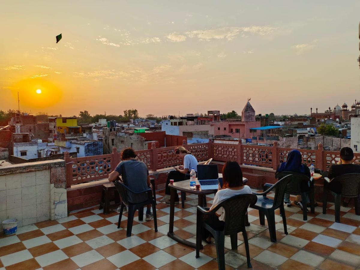 Hotel India Inn Walking Distance From Taj Mahal-- Rooftop Taj Mahal View Agra  Eksteriør billede
