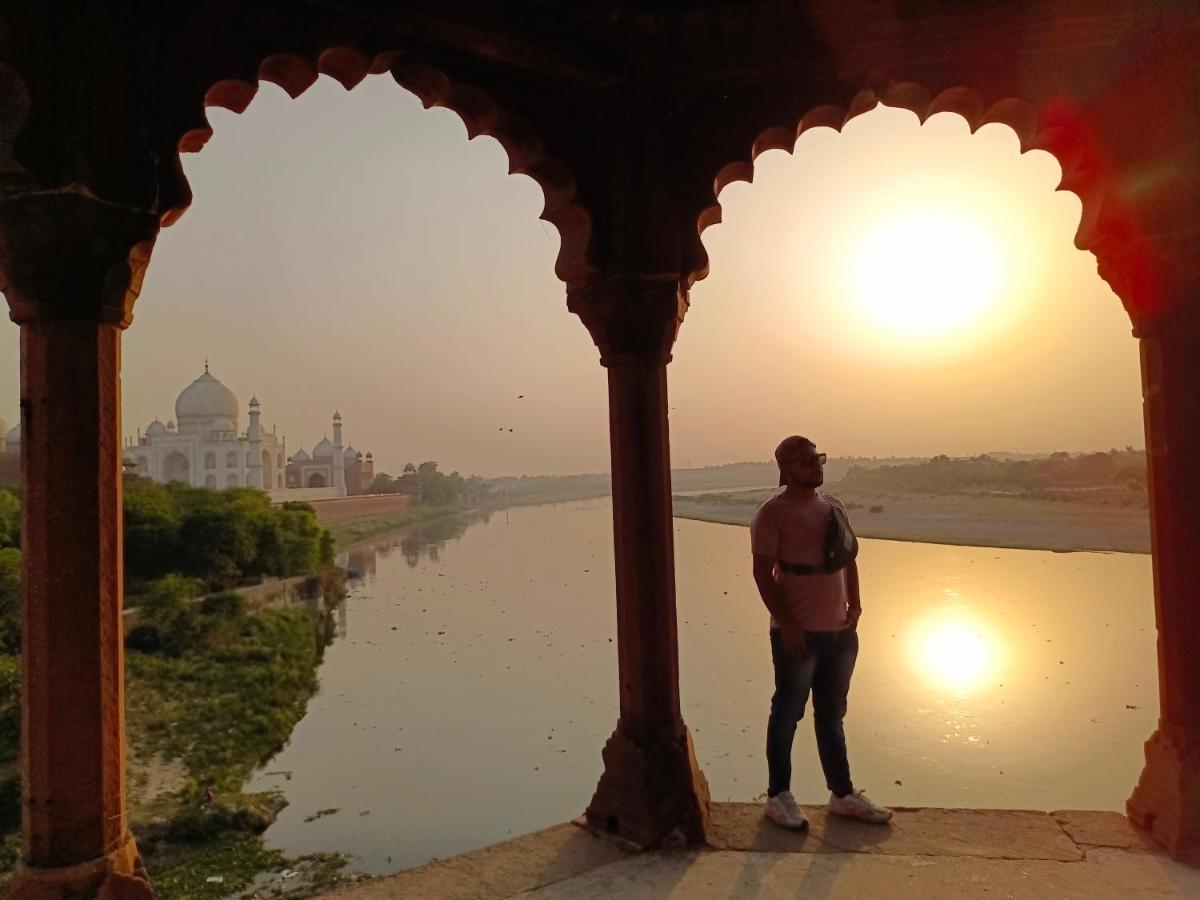 Hotel India Inn Walking Distance From Taj Mahal-- Rooftop Taj Mahal View Agra  Eksteriør billede