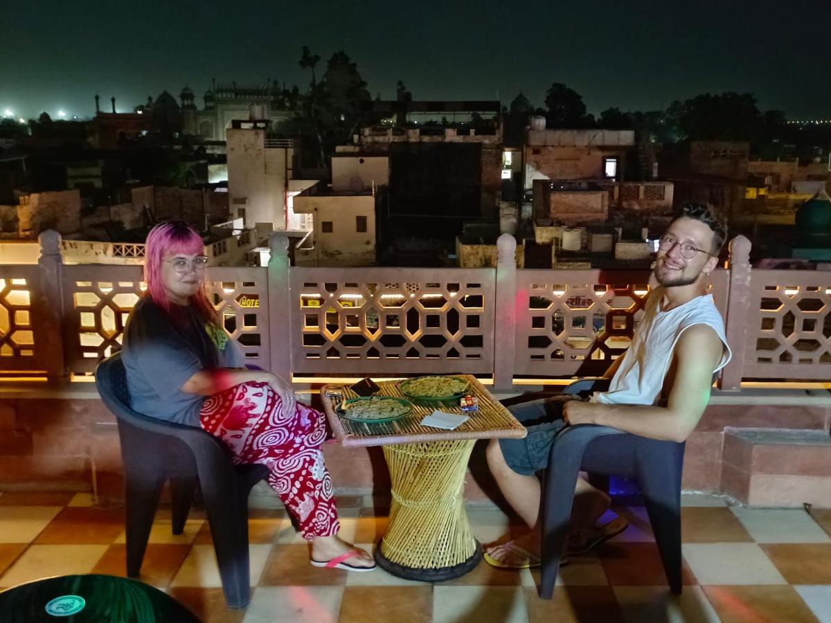 Hotel India Inn Walking Distance From Taj Mahal-- Rooftop Taj Mahal View Agra  Eksteriør billede